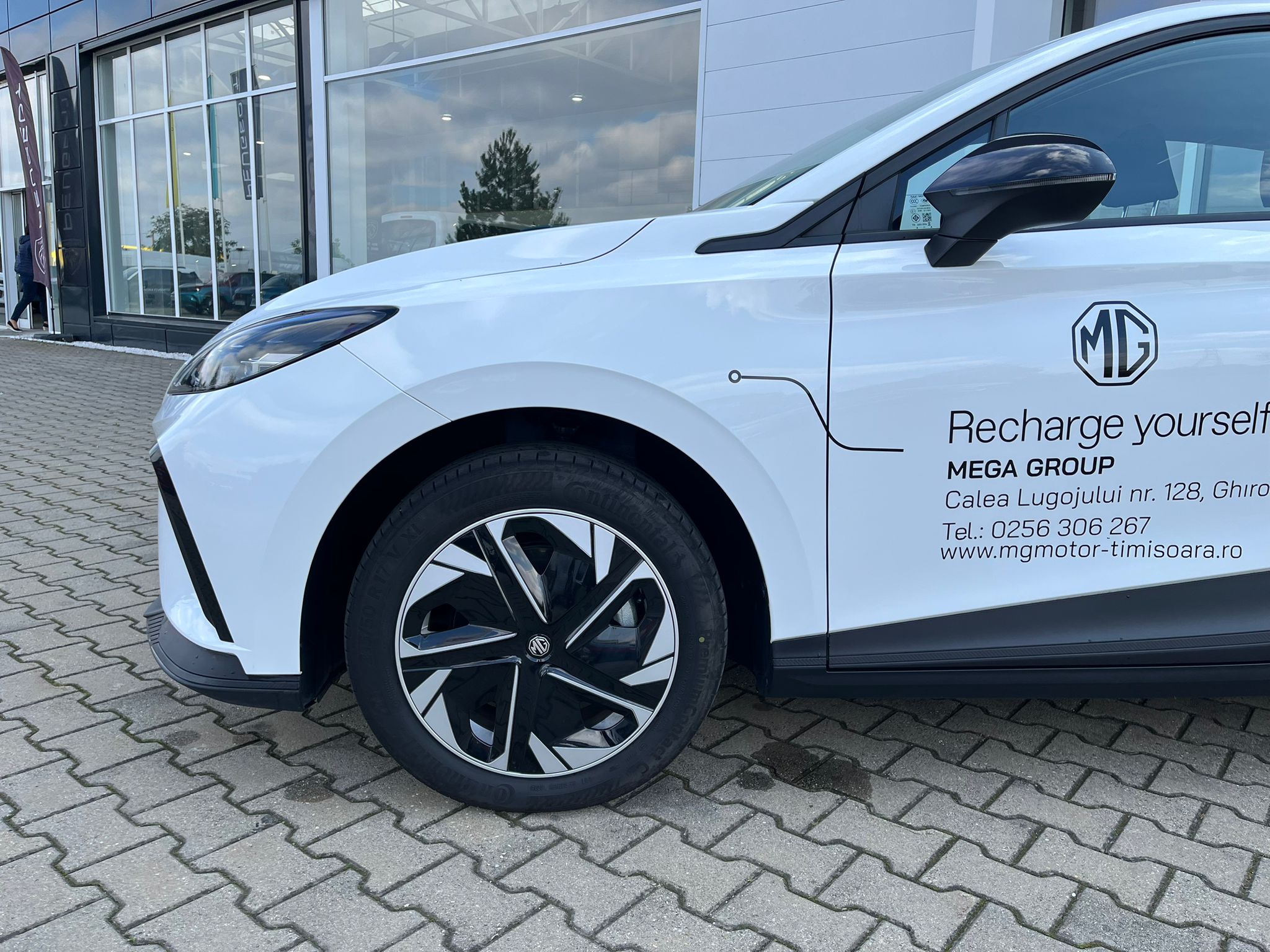 22f3a04f-f387-4dc0-bf2b-f074ce02d421