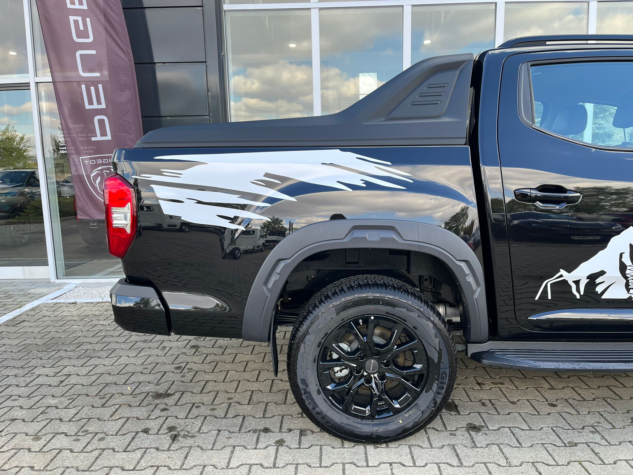 28e06fac-c247-434d-93d8-ca4ee6f192f5